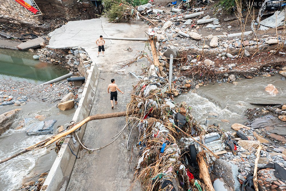 gallagher_photo's tweet image. Devastating damage in the Tanwanglu area of Mentougou, western #Beijing Many rural areas have been hit hardest by the rains brought by Typhoon Doksuri. China. View more -&amp;gt; gallagher-photo.photoshelter.com/gallery/Beijin…