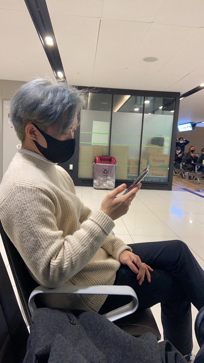 alemubs's tweet photo. 다시 탈색할까... https://t.co/ssApcO33DI