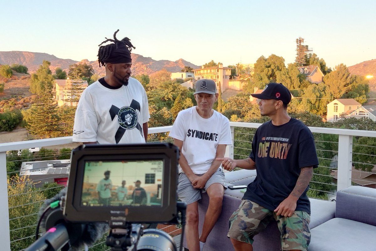 simon_jap's tweet image. 今日は今回の旅も同行するキーマンでもあるラガヒップホップのパイオニアの1人、MAD LIONのインタビュー🔥

FSLの事もあったし俺も何がHIP HOPかよく分からなくなりそうだけど

この映画はそのためにも絶対必要だと思う

明日からいよいよHIP HOP生誕の地ニューヨーク🗽

#hiphop50 #oneunity