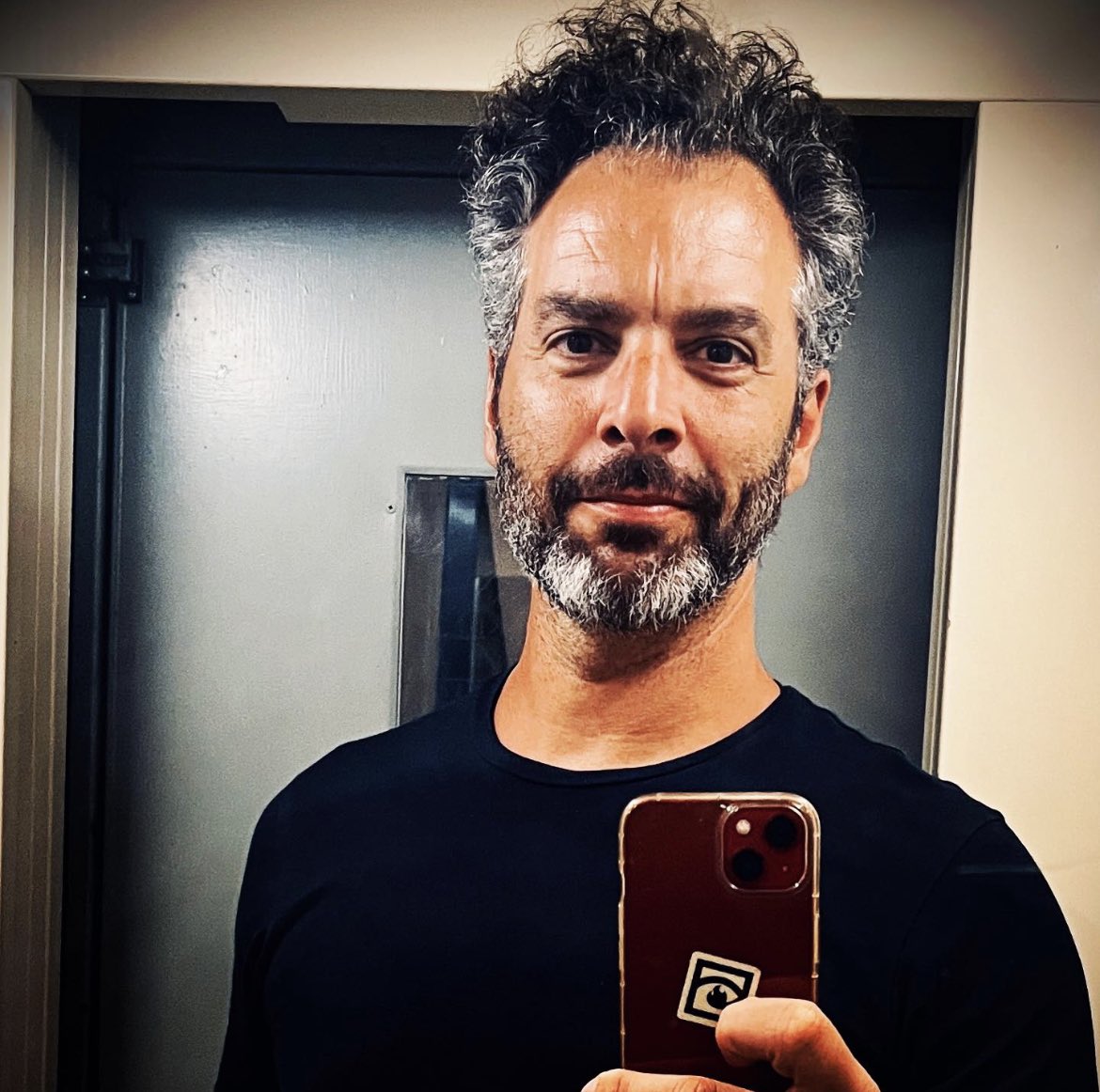 GM ! #summerselfie #dadbod #greybeard #generationx #stillkickingass