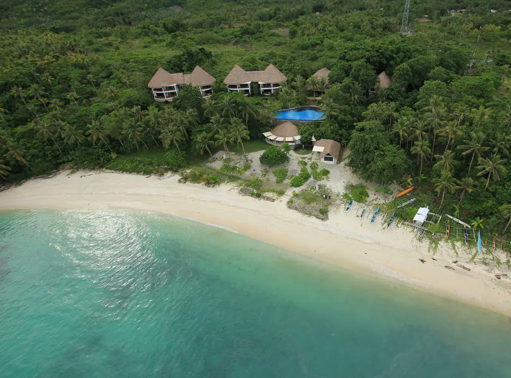 ReyGamboa's tweet photo. #ResurgenceHotelOpenings  
Tourism and gaming will definitely play bigger role in the medium term as the government’s current infrastructure projects involving airports and more expressways are completed.Expect more projects in popular tourism destinations like Palawan and Bohol. https://t.co/DwXlOM6BiP