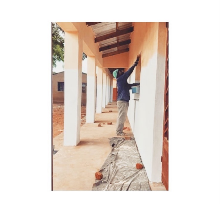 SeedMalawi's tweet photo. Let the painting commence 🎨 

#schoolbuild #SEEDmalawi #charity #community https://t.co/uYyrj4BmAF