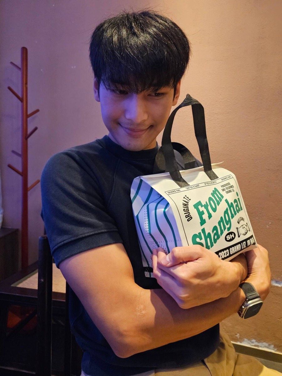rosana_b_i_b_i's tweet photo. มายดู���ี่สิชั้นได้อะไรมาคึคึคึคึคึคึ

มายดูสิชั้นกอดอะไรรรรร

ม๊ายยยยยยยยยยยยยยยยยยยยยยย

มายๆดูนี่นะชั้นทำอะไรให้ดู https://t.co/MQLQ0UwP0q