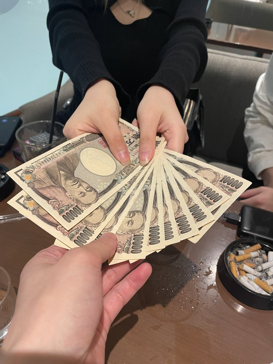 k1neku's tweet photo. ⚜️大阪で1番実績があります⚜️
遠方の方も可
条件⬇️
・イイネとリツイート
・18歳以上
・運転免許、マイナンバーカード所持
・正社員:無職:夜職:専業主婦
・現状の借入(消費者金融、クレジット、  
    後払い)に過度な遅れが無い方。
➡️DM制限中の方はリプ下さい。
#未収 #締め日 #お金貸して  #金欠 https://t.co/XqNEf1ET0S