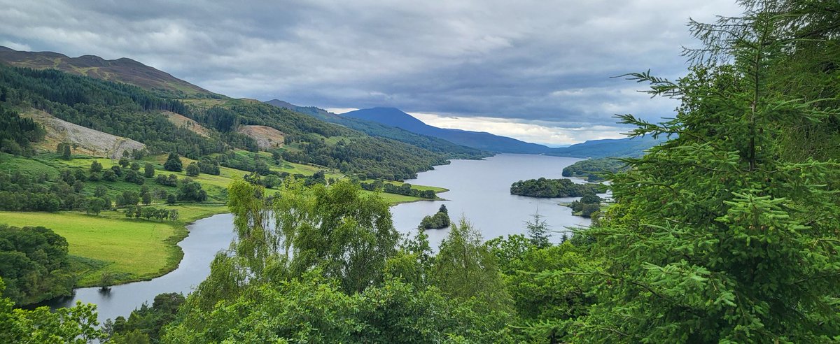 Good morning everyone 👋 wishing you all a terrific Thursday. Queens View, looking over Loch Tummel, Pitlochry, Scotland #QueensView #LochTummel #Scotland #ScenicView