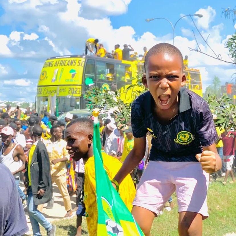 Ukiwa shabiki wa yanga unakua na nguvu ya kutamba kwa sababu ndugu zetu ...