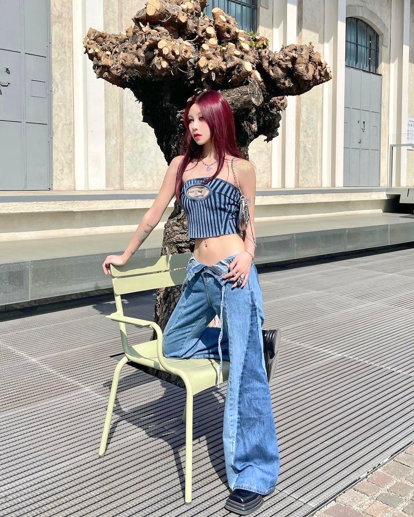 ⁣⁣
⁣
aeris.⠀ ゆきえの更新
  𓂃𐇲  on my way to watch and support my best girl in her game later. 

⁣