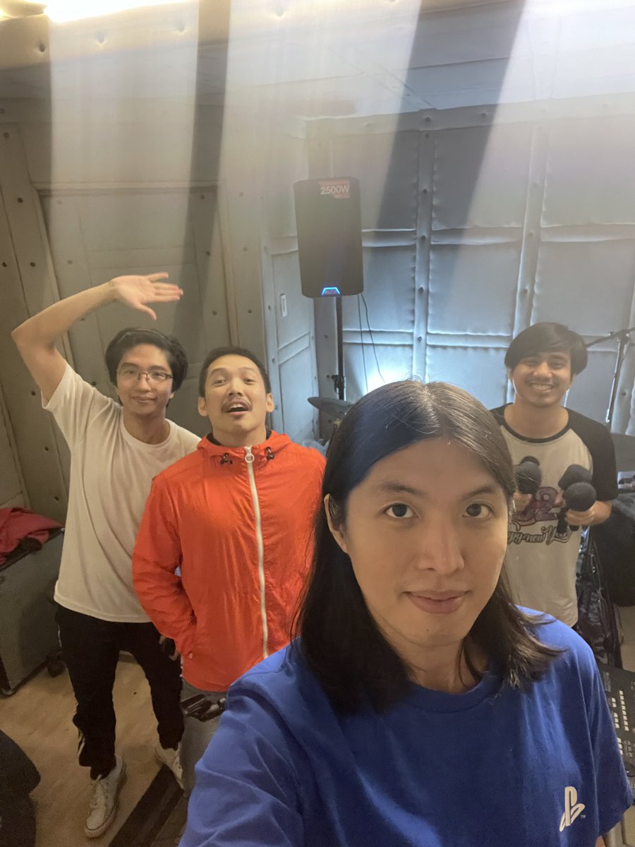 ntstrangers's tweet photo. walang katapusang band practice 🎸 https://t.co/b5XQXpM49f