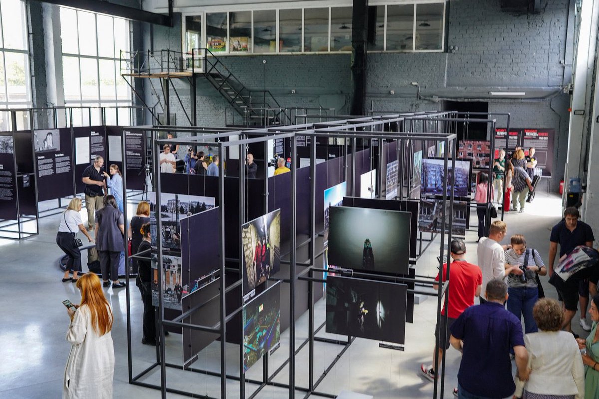 UAPP_news's tweet photo. The exhibition "Bakhmut. Faces of Genocide 1942-2022" is a retrospective of the tragedy of the Second World War and the present day. 80 years ago, Bakhmut became the place where thousands of Jews were executed. This tragedy was called the "Bakhmut Babyn Yar". https://t.co/8zzeZGyXwy