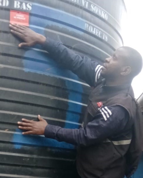CrimeSiPoaKenya's tweet photo. As agents of change, it is important that we use every opportunity to amplify messages of peace and advocate against criminal activities. Our team was in Kiamaiko and Kariobangi spreading reconciliation messages
#CSPonthemove @PrisonsKe @InteriorKE @CrimeWatch254 @UNODC https://t.co/fuvaQdqSBZ