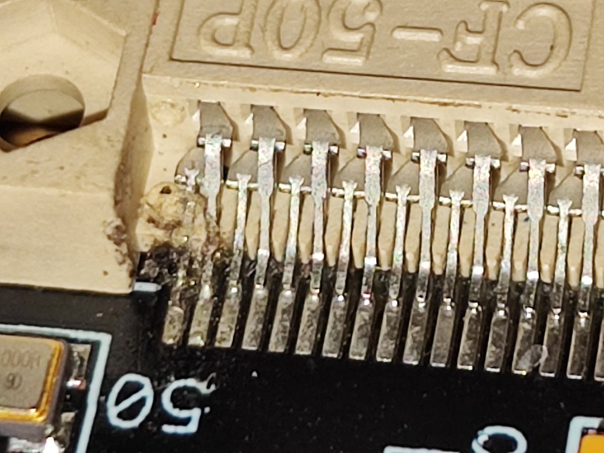 MaHocevar's tweet image. #RETROGAMING #repairing an #msx #carnivore2 cartrige with a compact flash broken connector