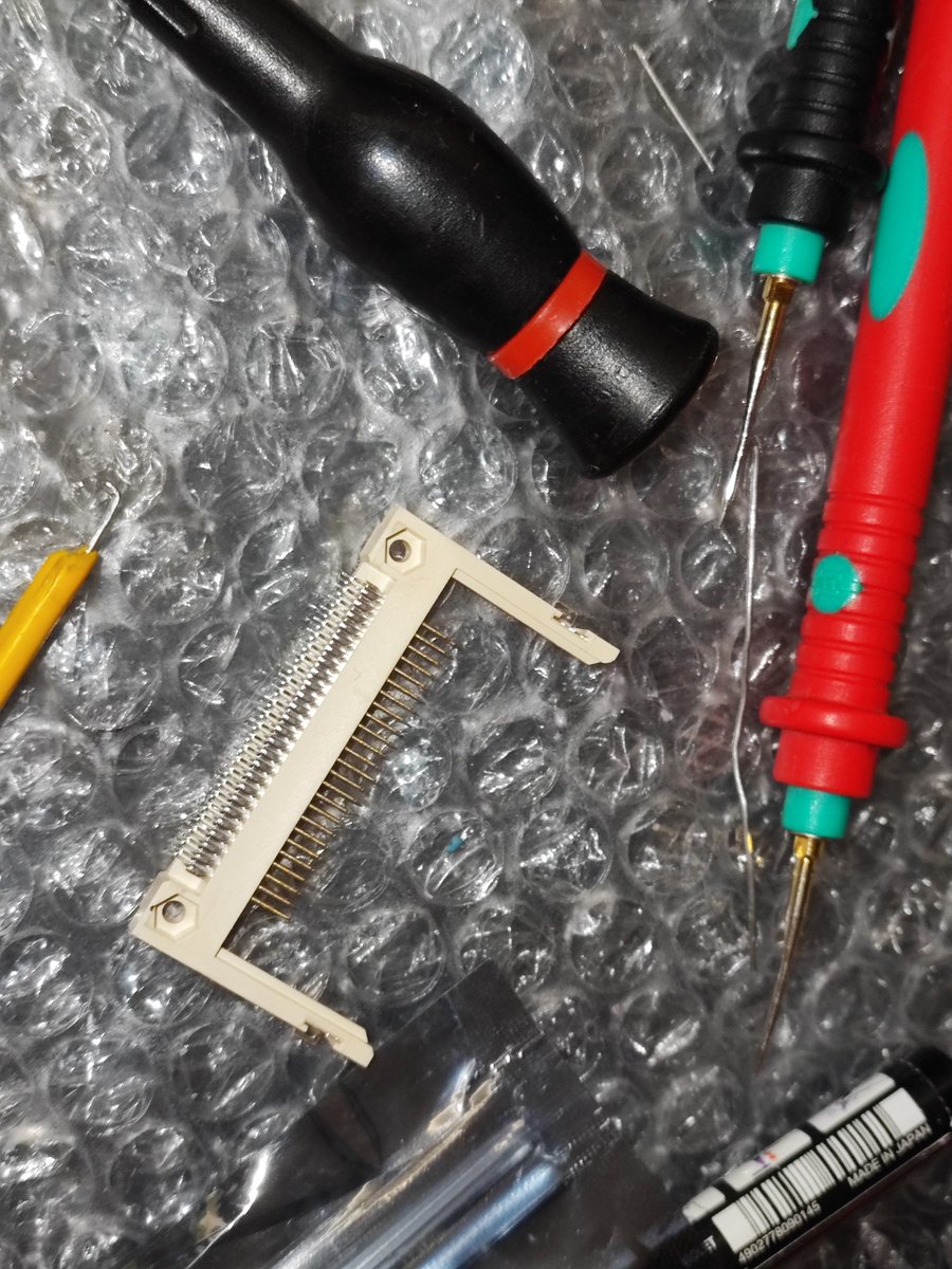MaHocevar's tweet image. #RETROGAMING #repairing an #msx #carnivore2 cartrige with a compact flash broken connector