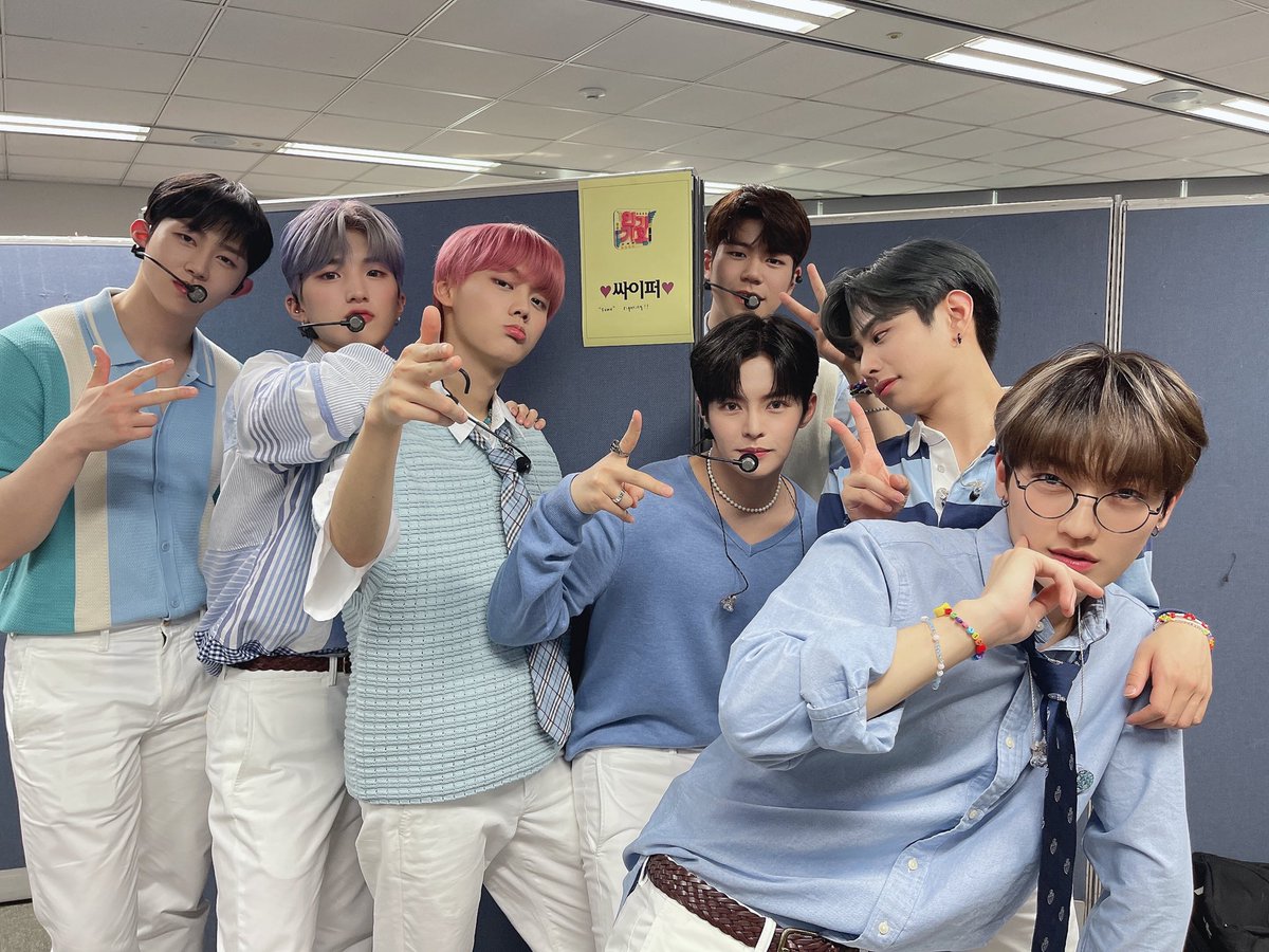 taegyuni30's tweet photo. I love you Ciipher 💓 my Tan Hwi Hyunbin Keita Tag Dohwan Won forever 🥰 https://t.co/wTnyi56tH2