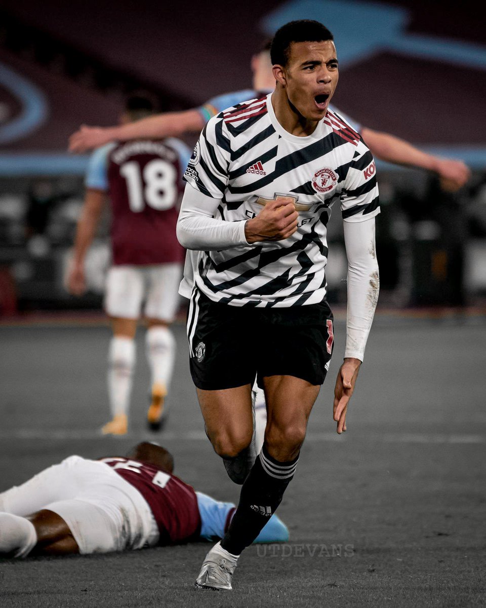 utdevanss's tweet image. 🚨| BREAKING NEWS: Mason Greenwood has been spotted in Carrington, He is in talks with ManUtd board to discuss his future in the club.

Looks like he's coming back! Who's Happy?!