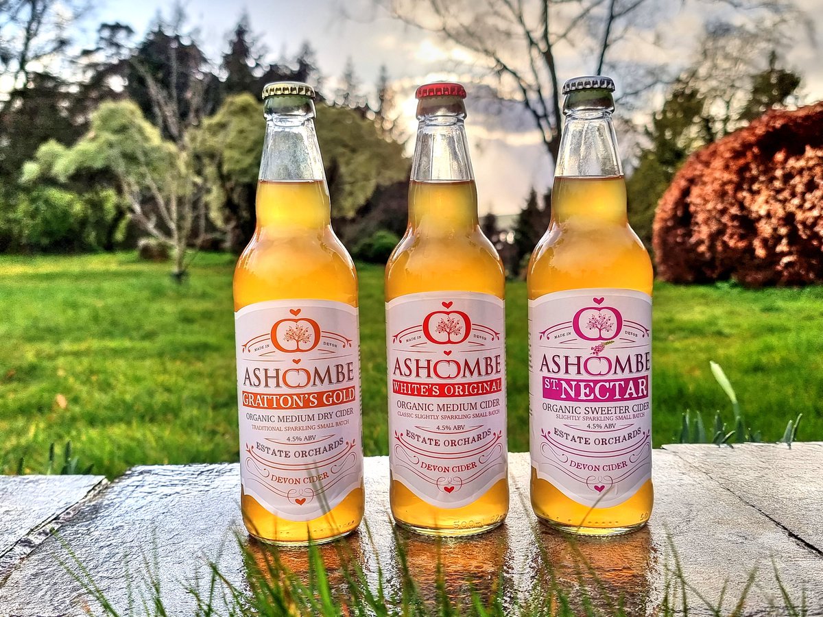 rmrayner's tweet photo. @ianbremmer Clever.  Not sure about picking apples directly from the tree. Usually, you'd shake to dislodge the ripened apples first as the apples might be unripe. A cidermaker! https://t.co/AkItlql05D