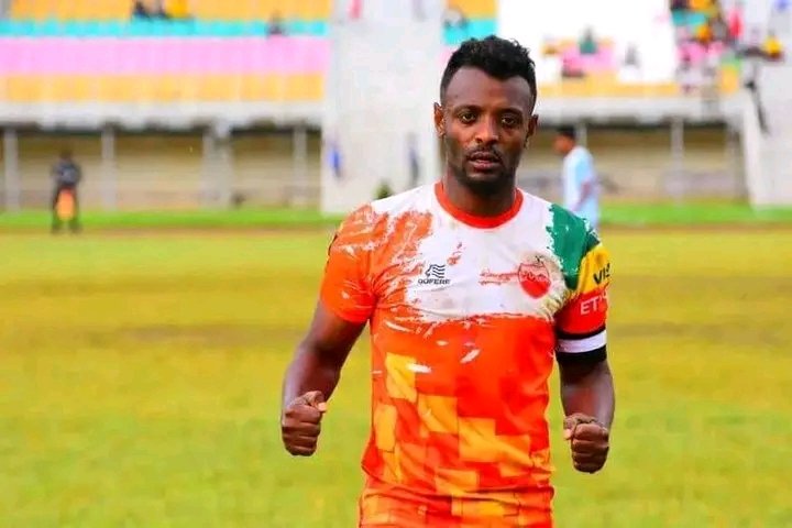 የወልቂጤ ከነማ አጥቂው ጌታነህ ከበደ በይፋ ከሊጉ በመልቀቅ ወደ ሲዳማ ቡና ተቀላቅሏል