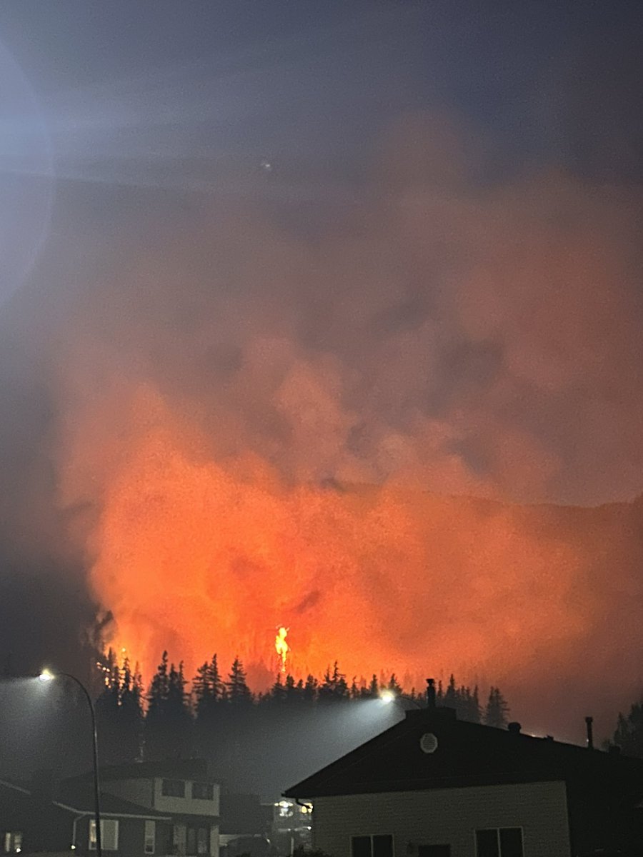 Planned ignition to contain Sparwood BC fire 
Thank you to all the firefighters and personnel working so hard to protect our community 
 <a href="/BCGovFireInfo/">BC Wildfire Service</a> <a href="/CBCNews/">CBC News</a> <a href="/CTVNews/">CTV News</a> <a href="/GlobalBC/">Global BC</a>