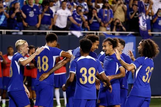 InformaFutbol__'s tweet image. 🟰 Empate a uno entre Chelsea y Borussia Dortmund

@ChelseaFC 1️⃣-1️⃣ @BVB 

⚽ Wolf (80')
⚽ Burstow (89')

📊 Ambos equipos no conocen la derrota esta pretemporada

ℹ️ @manuuelcarmona 

#BluesInTheUSA #CHEBVB