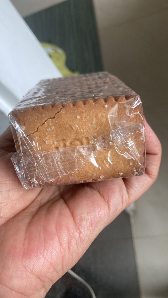 garry17187's tweet photo. @ParleFamily cs@parle.biz isnt responsive for customer complaints. Your representative called to ask &amp; also promised product replacement, but did not turn up nor is there any response from your CS. Attaching pictures. Check for yourself.  Burnt biscuits and poor taste. https://t.co/xZgr3jJptF