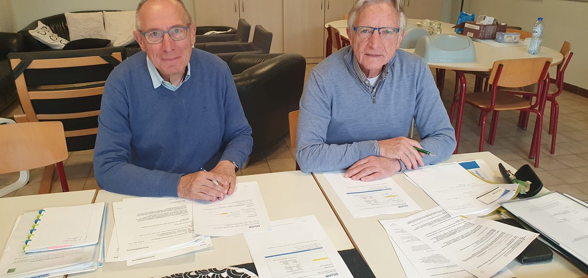 Op de school #DeBremberg plaatsen we een 86 kWp #zonnepaneleninstallatie die jaarlijks 78.000 kWh #burgerstroom zal produceren.

✅ De energiefactuur van de school wordt goedkoper
✅ Wij realiseren ons eerste project in Diest
✅ Jij kan mee investeren via ecoob.be/investeermee