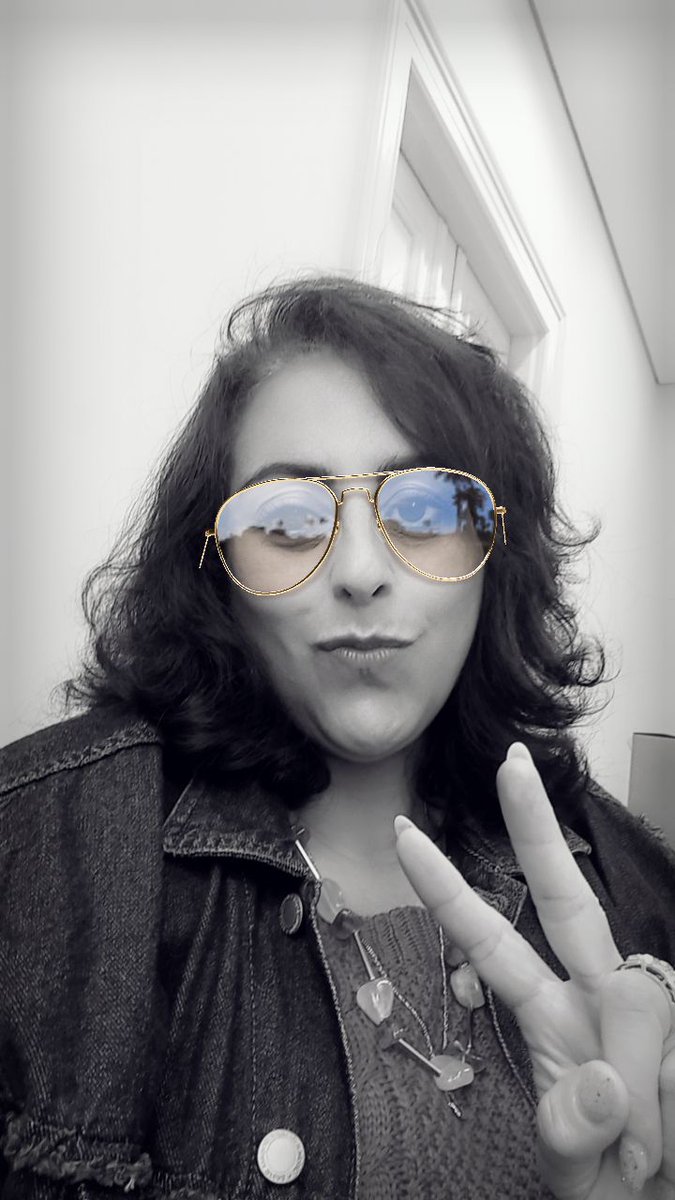 RobbyAguiar's tweet photo. E sou tantas... E sou uma... E transformo meu interior e o reflito no mundo... Celebro o que deve ser celebrado: a vida, a família e os amigos... E bora agradecer a Deus a dádiva de 52 anos: vividos e compartilhados, mas acima de tudo, embalados com amor e esperança sempre!🥳🥂🎂 https://t.co/cH1tUzl8DY