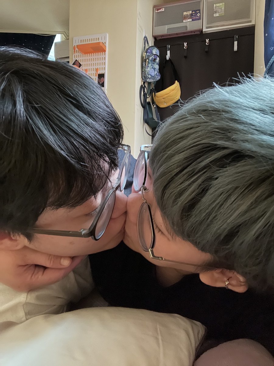 kitty02150804's tweet photo. 好喜歡老婆掐著我親我🤭🥵 https://t.co/rneNXwNzWy