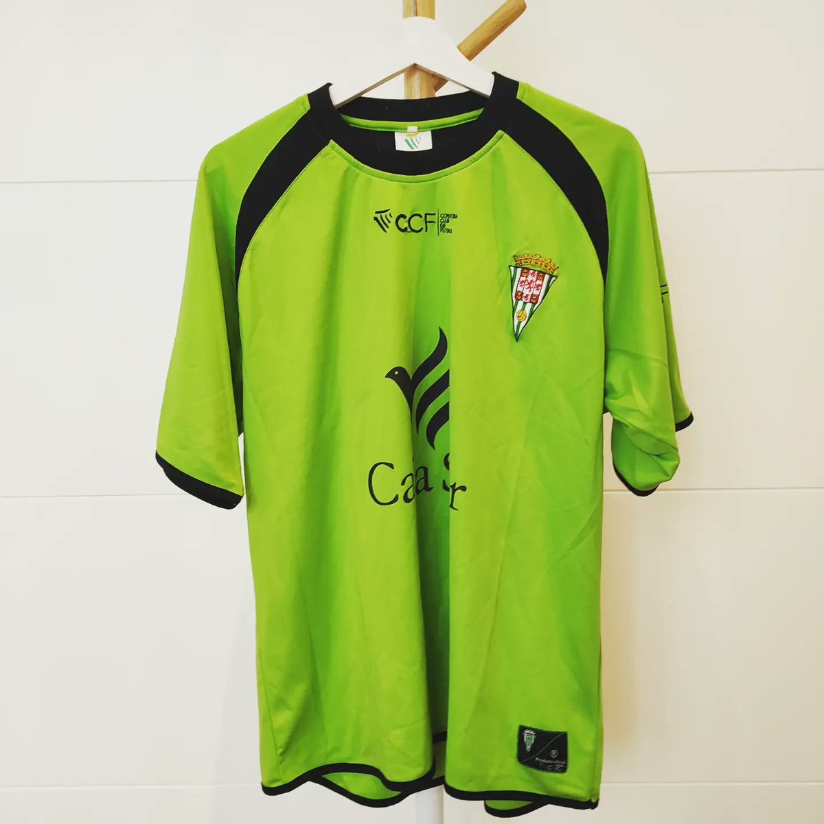 futbolcollect's tweet photo. CÓRDOBA CF
Temporada 07/08
Marca: CCF

#cordobacf #ccf #cajasur #laliga #futbolcollection #futbol #camisetas #collector #camiseteando #coleccion #camisetasdefutbol #coleccionismo #footballtshirt #classicfootballshirts https://t.co/y8FjFg0f9r