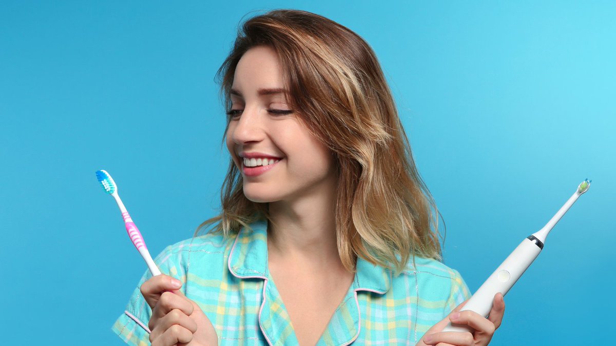 lpfamilydental's tweet image. Find Your Perfect Toothbrush! 🦷 

Tips: 

1️⃣ Go soft for gentle gums. 
2️⃣ Small head for tricky spots.
3️⃣ Electric or manual? Your choice! 
4️⃣ Replace every 3-4 months.
5️⃣ Floss &amp;amp; visit your dentist regularly! 😁 

Call us! 📞 (626) 968-3793

#OralCare #ToothbrushTips