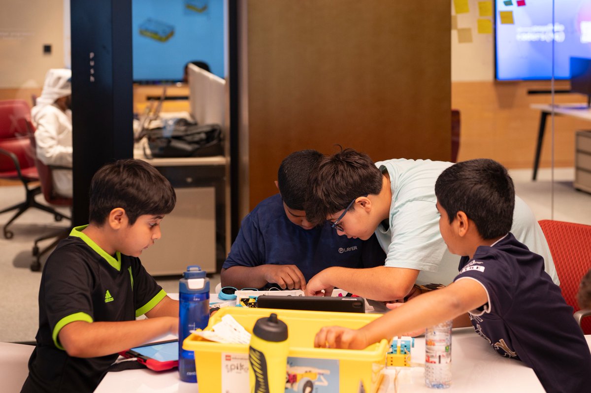 atlabshoponline's tweet image. 🤖 A day of innovation and fun at Coders HQ - Artificial Intelligence, Digital Economy and Remote Work Applications Office (UAE) Intelligence, Digital Economy & Remote Work Applications Office.
 #SpikePrimeWorkshop #CodersHQ #KidsInTech #STEMeducation #RoboticsForKids