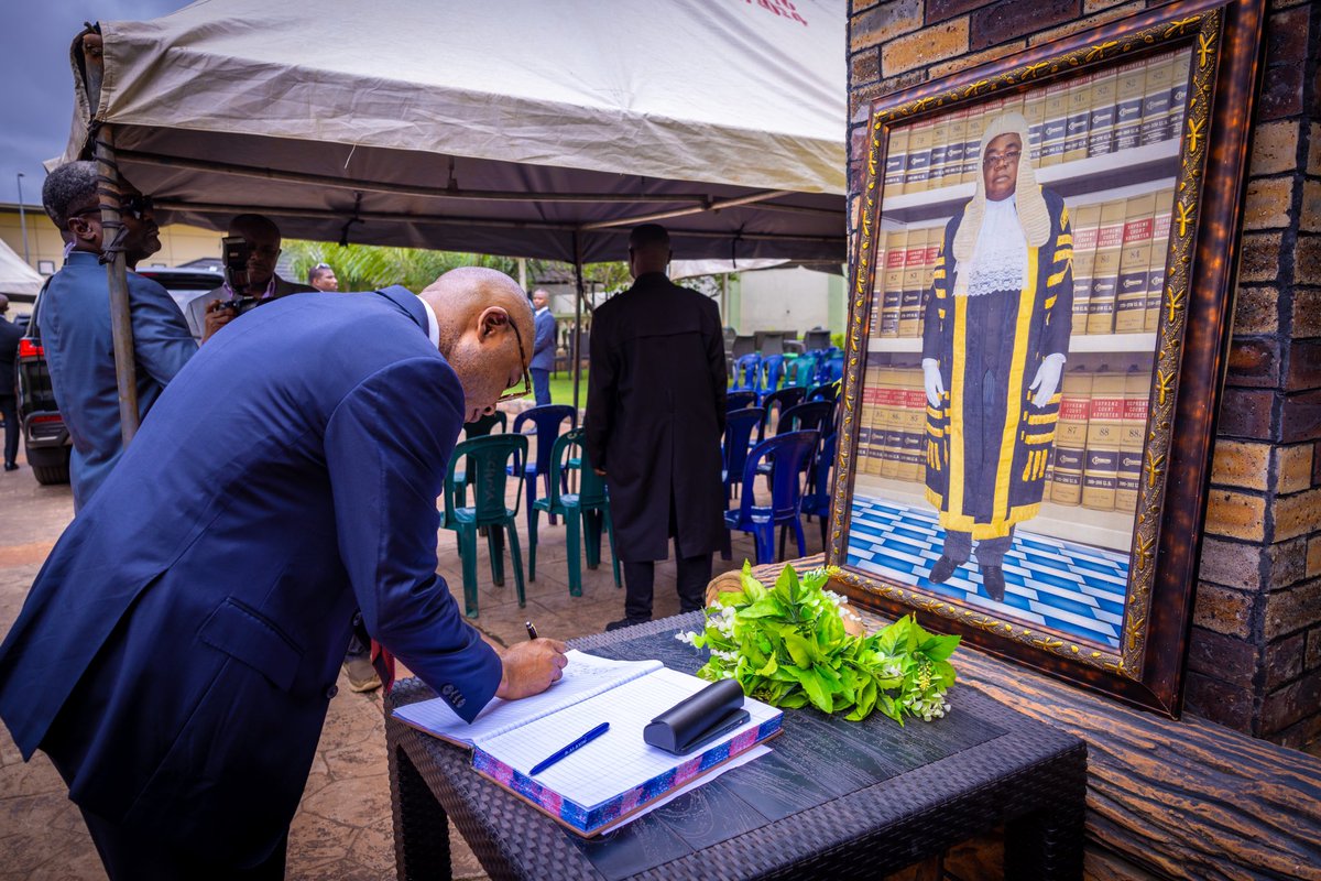 PNMbah's tweet photo. Yesterday, the Deputy Governor, Barr Ifeanyi Ossai and I paid a condolence visit to Justice Ugonne Jacinta Nweze - wife of late Justice C. C. Nweze of the Supreme Court - and her family at their residence in Enugu.

May God console them and grant them the fortitude to bear the irreplaceable loss.