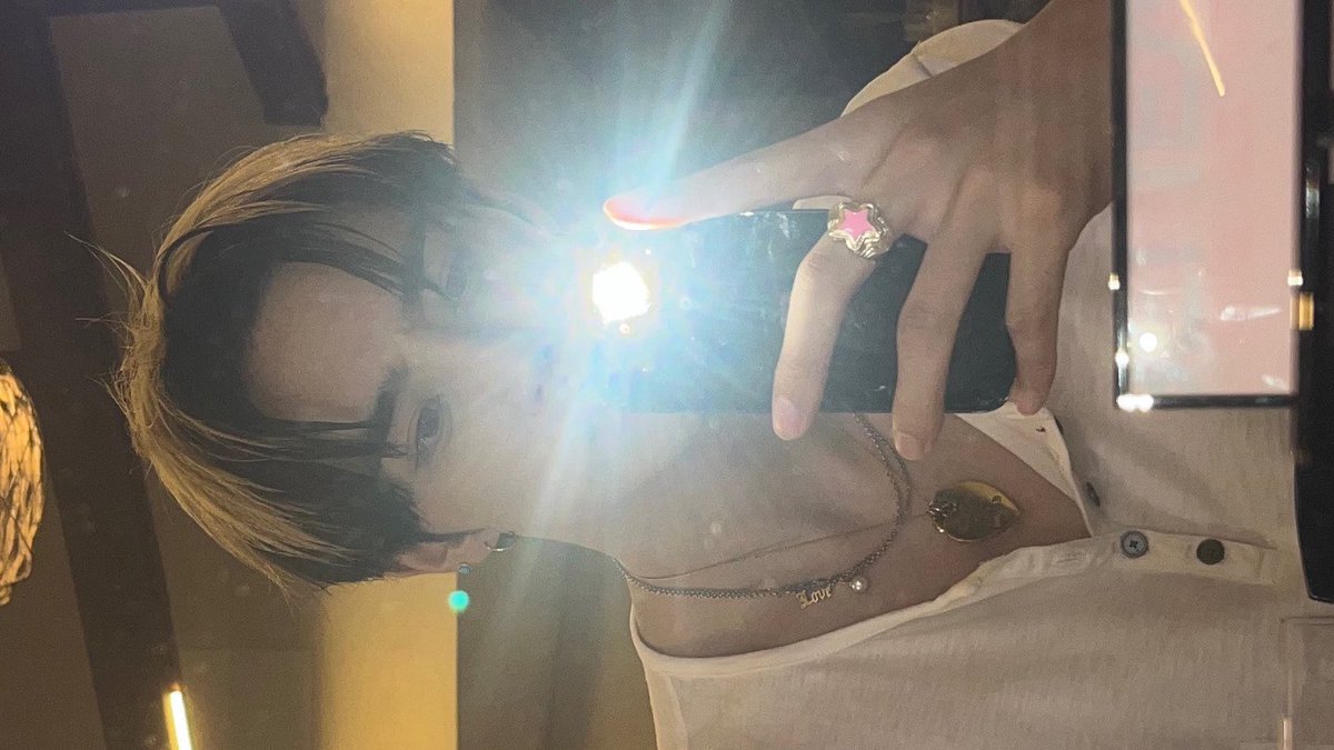 swlovezone's tweet photo. sunwoo’s main point in taking his boyfriend type of selfies— vibe, flash on &amp; his sunkissed skin ❦ https://t.co/v01JwhZKEq