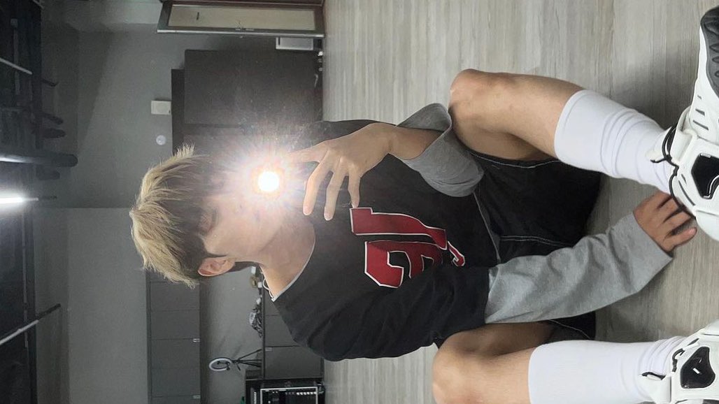 swlovezone's tweet photo. sunwoo’s main point in taking his boyfriend type of selfies— vibe, flash on &amp; his sunkissed skin ❦ https://t.co/v01JwhZKEq
