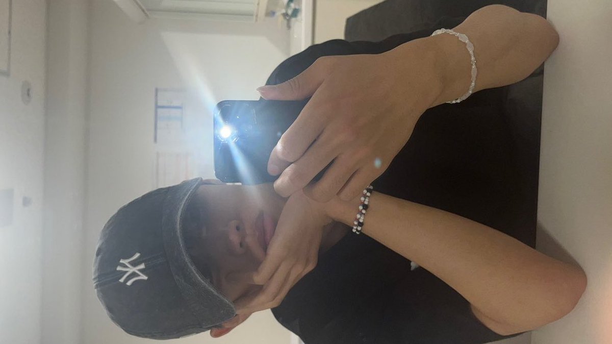 swlovezone's tweet photo. sunwoo’s main point in taking his boyfriend type of selfies— vibe, flash on &amp; his sunkissed skin ❦ https://t.co/v01JwhZKEq