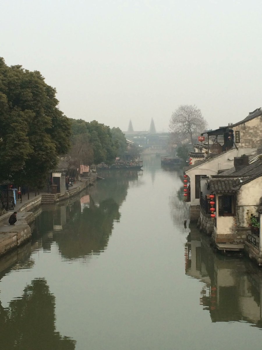 middleme_net's tweet photo. Failure shouldn’t beat you down.
Failure shouldn’t define you.
Failure should give you ample life lessons.
Failure should give you stories and experiences. 

So embrace failure. 

#failure #embrace #imperfection

Photo: Xitang, China https://t.co/KxAKzByX9O