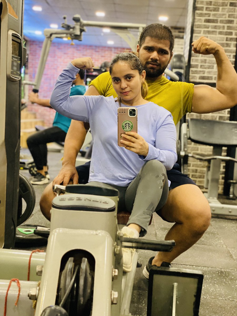 neenakakran's tweet photo. #deepna #neenasinghoffical #deepakkakran #couplegoals https://t.co/XgY0ycIy3D