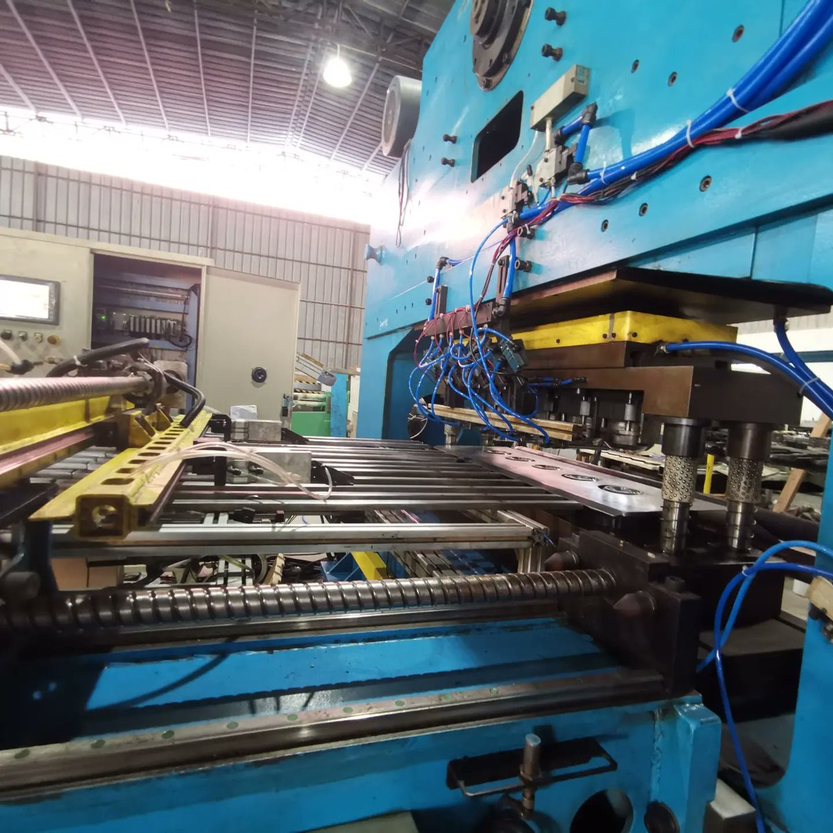 ZoeZhu54315700's tweet image. Used tin lid press machine for sale
#pressmachine #punchmachine #tinlidpresser 
Mob/Whatspp/Wechat:008618820785709