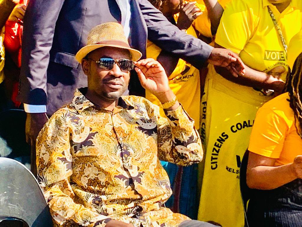 Lemme show him how it's done 😂😂😂musandinyadzisewo Ka 😂😂😂

Nhasi I want to follow 200 accounts. Kunyanya vechidiki. Just RT this tweet and I will follow you.