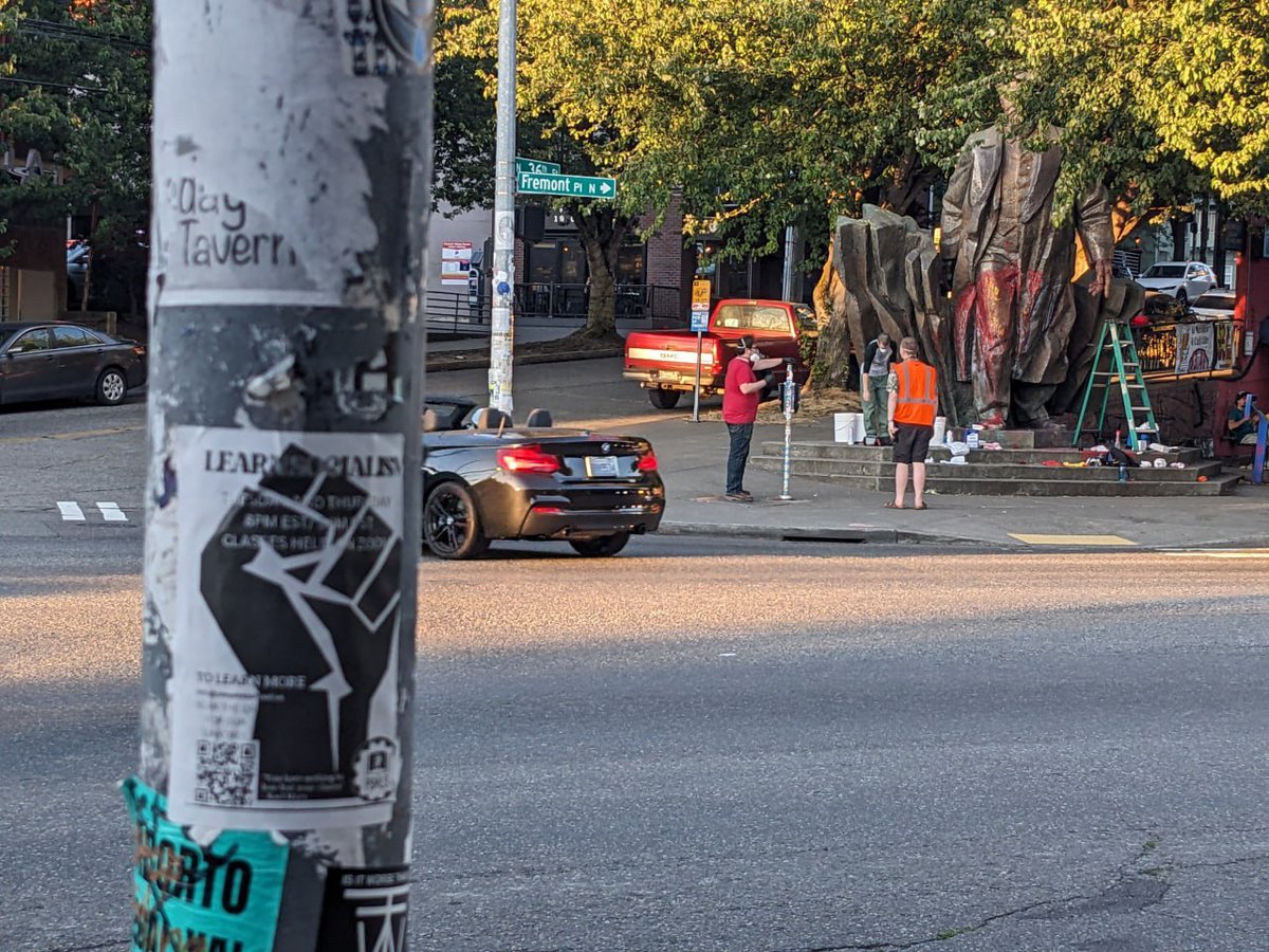 PeoplesSchoolUS's tweet photo. Here's a PSMLS sticker posted near the infamous Lenin statue in Seattle! Comrades there have been doing a fantastic job cleaning up Lenin as he has been vandalized by many forces recently! #Lenin #Seattle #LeninStatue #PSMLS #PCUSA

Post one near YOUR landmark and send your pics! https://t.co/NlVBbfX0tX