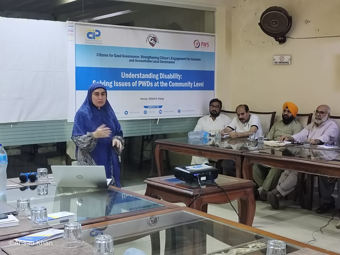 cpdi_pakistan's tweet photo. #Bridginggaps: PWDs sharing their issues with Jhang notables and #CPDI Team explaining how access barriers in physical and social environment can be removed by regarding disability as a social construct #BridgingGaps #PWDs #JhangNotables #AccessBarriers #PhysicalEnvironment https://t.co/qOaSy8SUMa