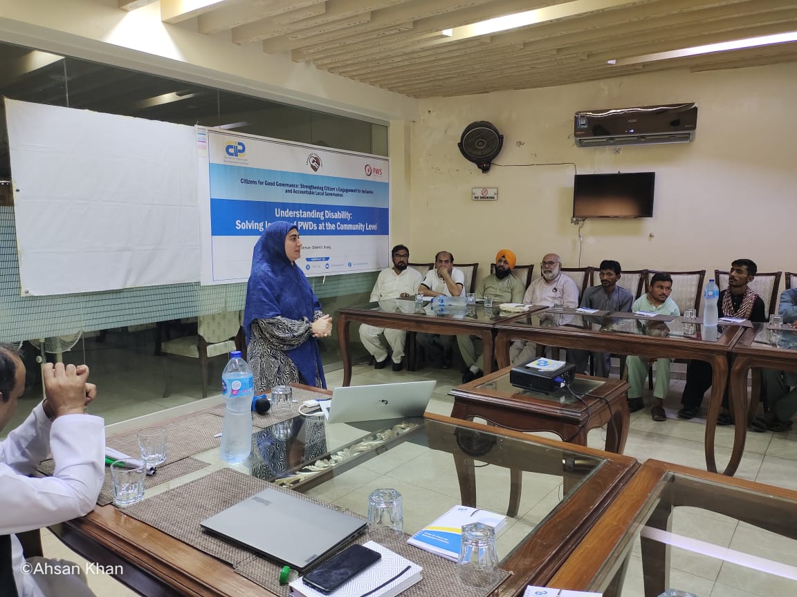 cpdi_pakistan's tweet photo. #Bridginggaps: PWDs sharing their issues with Jhang notables and #CPDI Team explaining how access barriers in physical and social environment can be removed by regarding disability as a social construct #BridgingGaps #PWDs #JhangNotables #AccessBarriers #PhysicalEnvironment https://t.co/qOaSy8SUMa