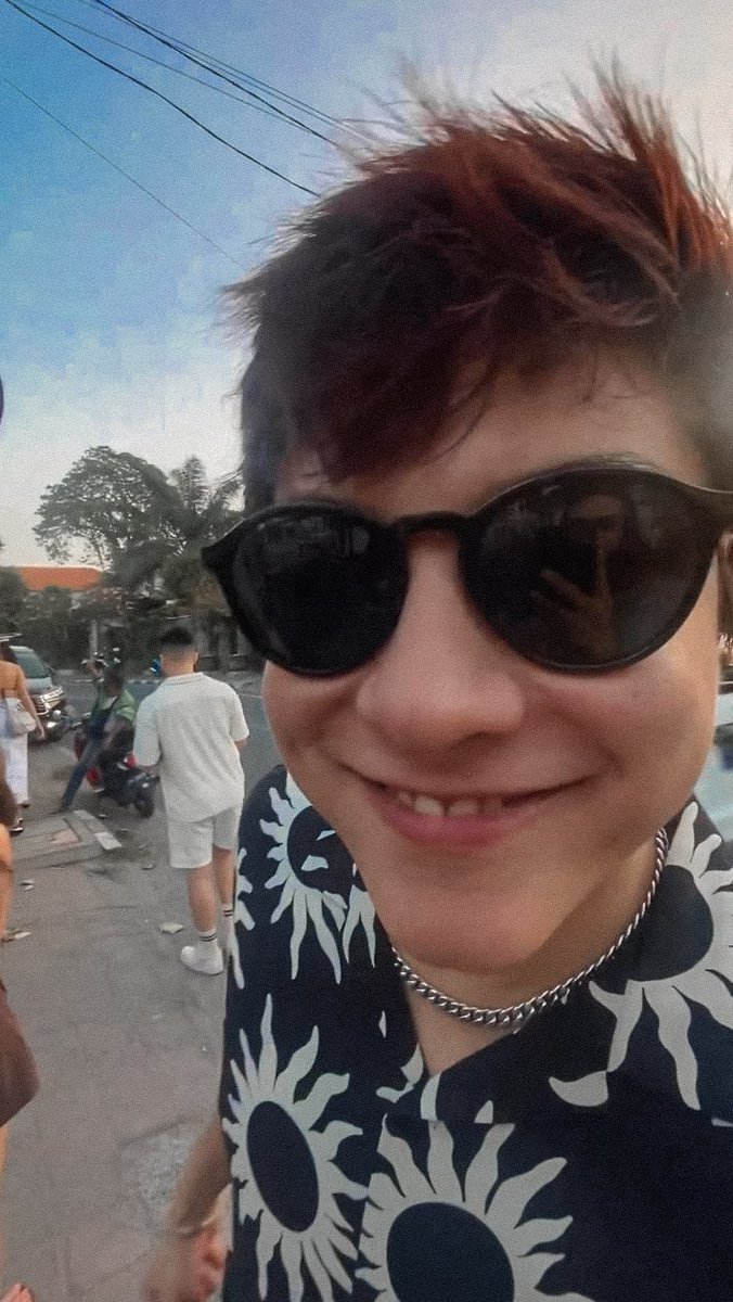 archtkennuggets's tweet photo. LUH, ANG GWAPO!!! @imdanielpadilla 😭✨ https://t.co/2NiVoJRrWb