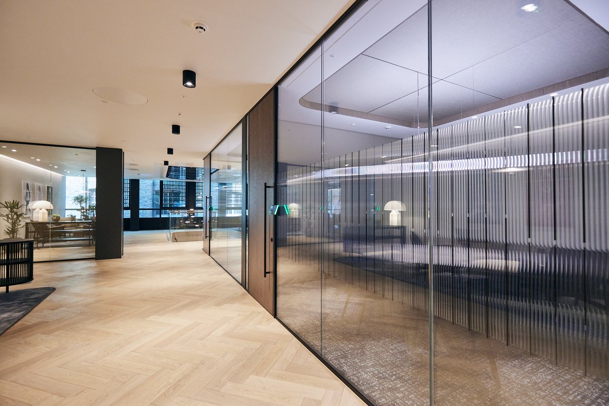 LccPlc's tweet photo. One that we are incredibly proud of! Project Apollo closed out, working alongside @isglimited.

Many different floor finishes, but this one showing the magnificent @havwoods timber that we installed. Truly stunning! 😍

#weknowflooring #london #flooring #construction #timber https://t.co/d6cpeEsGpb