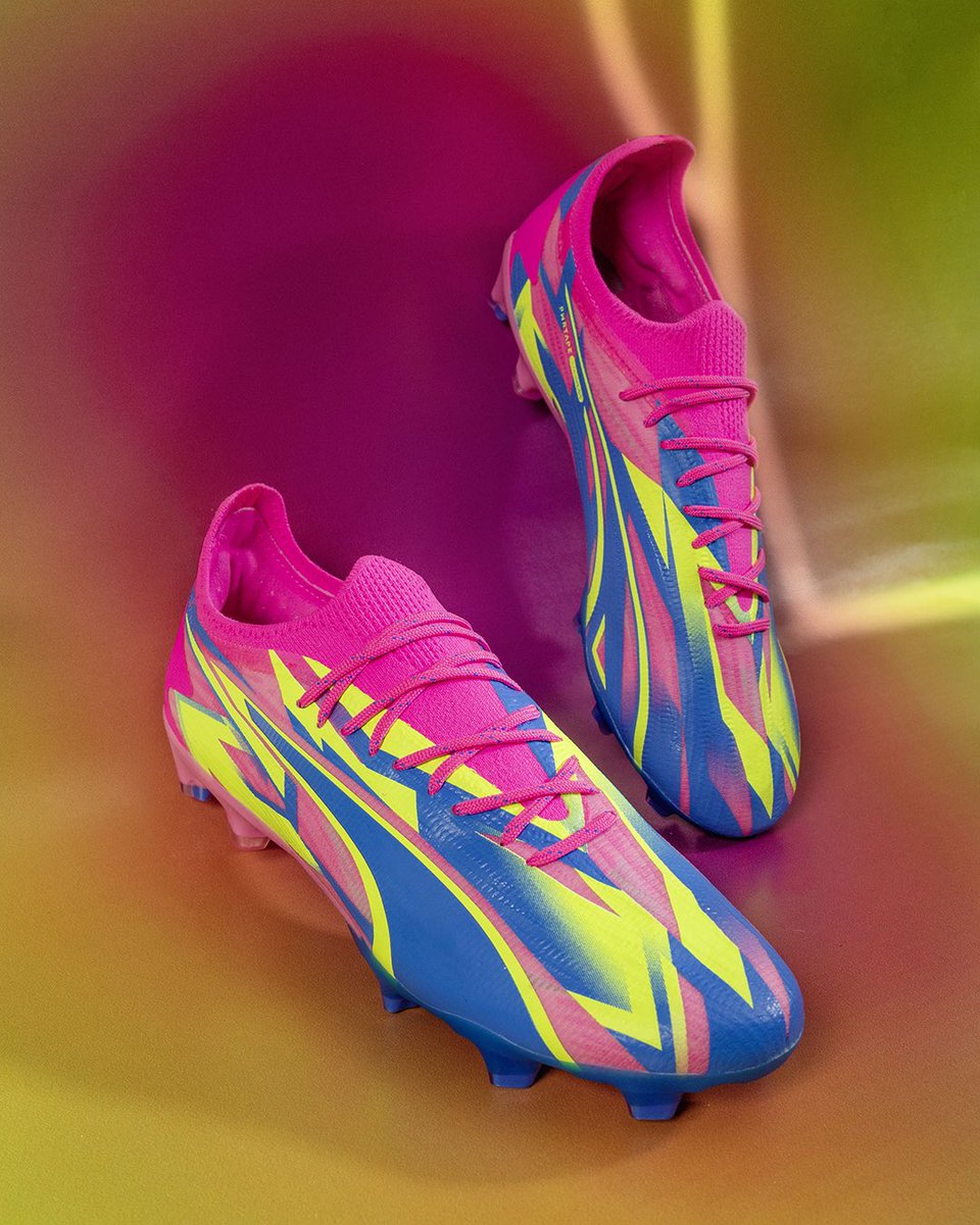 pumafootball's tweet photo. This pack speaks 𝗲𝗻𝗲𝗿𝗴𝘆 🥵🔋

Introducing the Energy Pack, worn by our next-gen. Available now on https://t.co/6Q5vmemNDD. https://t.co/wWaewLpbSG