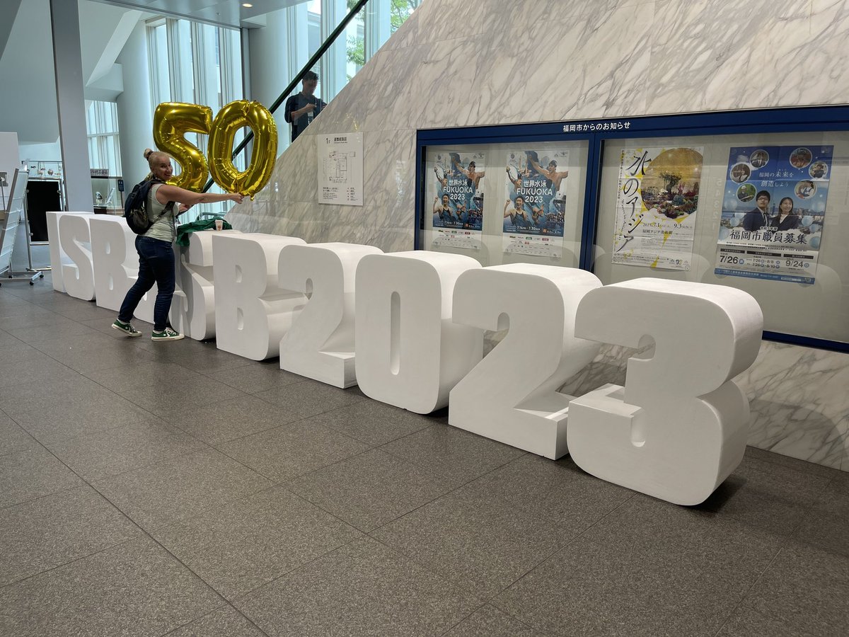 Very grateful for the opportunity to discuss acute adaptations in the contralateral calf muscle after a single bout of eccentric exercise in the ipsilateral calf with 𝐏𝐫𝐨𝐟. @𝐓𝐚𝐢𝐣𝐚𝐅𝐢𝐧𝐧𝐢 𝐚𝐧𝐝 𝐏𝐫𝐨𝐟. 𝐖𝐚𝐥𝐭𝐞𝐫 𝐇𝐞𝐫𝐭𝐳𝐨𝐠 <a href="/ISBiomechanics/">IntSoc Biomechanics</a> Conference 2023🙏🙏