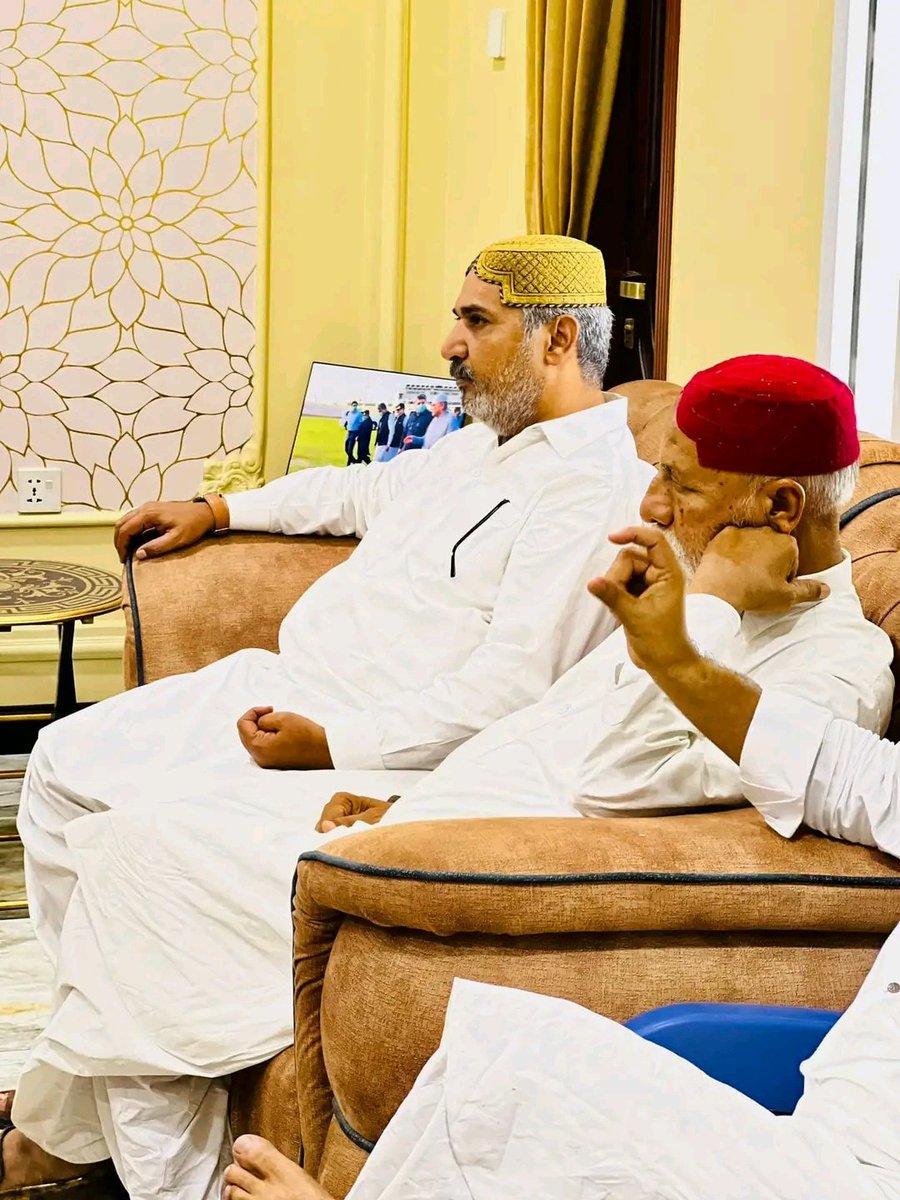 NSCorporation3's tweet photo. مئیر میونسپل کارپوریشن قاضی عبدالرشید بھٹی صاحب سے ملاقات 
ملاقات کے موقع پر چئیرمین نیشنل بزنس گروپ (NBG)چوہدری عبدالقیوم آرائیں صاحب و دیگر شامل تھے مئیر میونسپل کارپوریشن قاضی عبدالرشید بھٹی صاحب کو حالیہ بارشوں میں اور محرم الحرام میں مثالی اقدامات پر سراہا گیا اور انہیں یقین https://t.co/3tbUVlyFvf