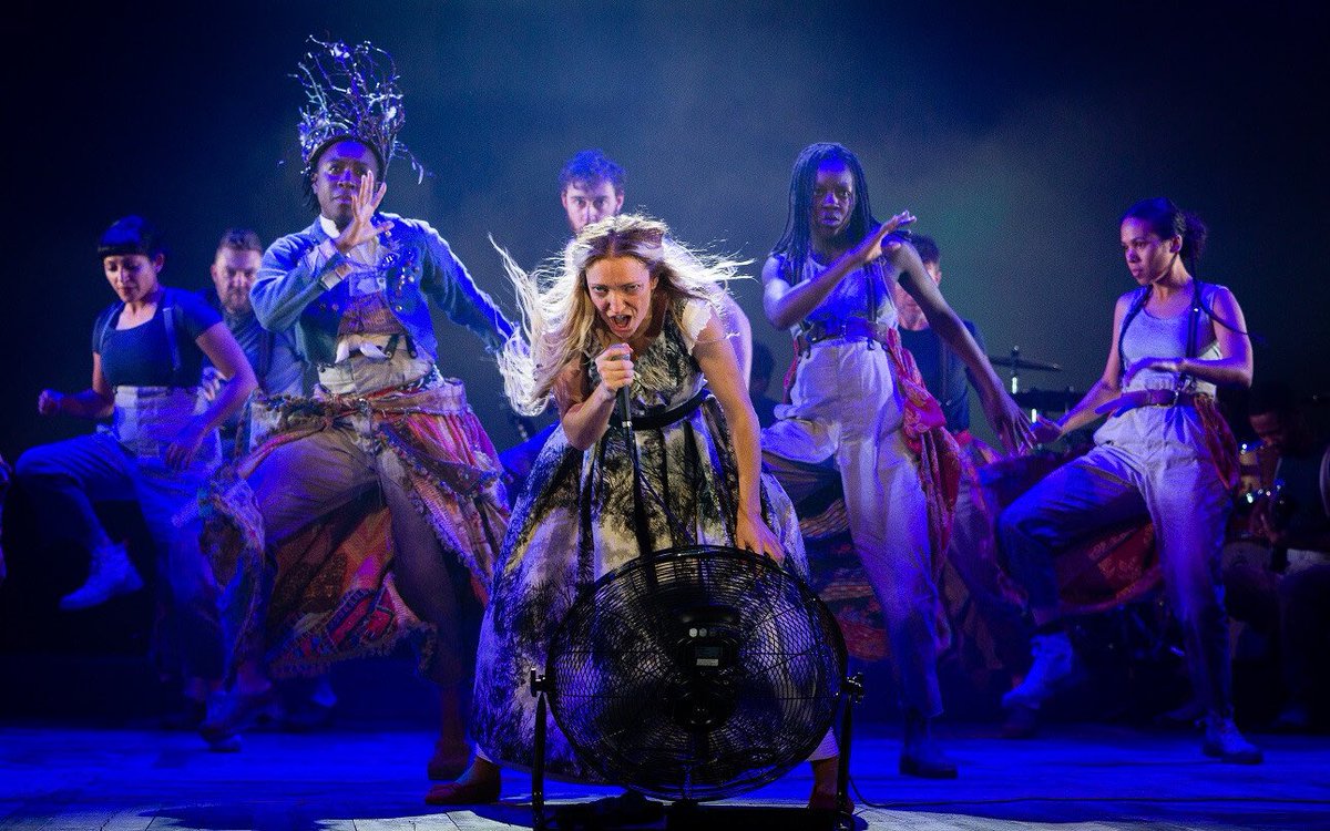 hadeztown's tweet photo. wuthering heighst (2023, international tour) https://t.co/u7zf8FIXQC