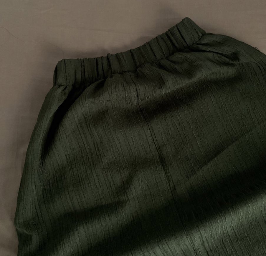 yawnhfft's tweet image. ✨rok army✨

—dipakai baru 1 kali
—harga ; 100k
—bisa via shopee

#preloved #prelovedrok #prelovedjogja