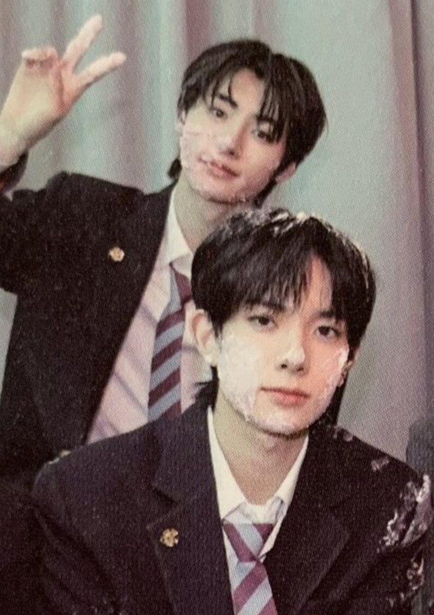 faeridusk's tweet photo. 𓍯𓂃 #heehoon prose ! 🍞🛒

밀당즈: dahil sa pag tapos ng araw, 
      ikaw pa rin naman ang  pinaka
      matimbang sa puso ko. https://t.co/EY5EbBfhjE