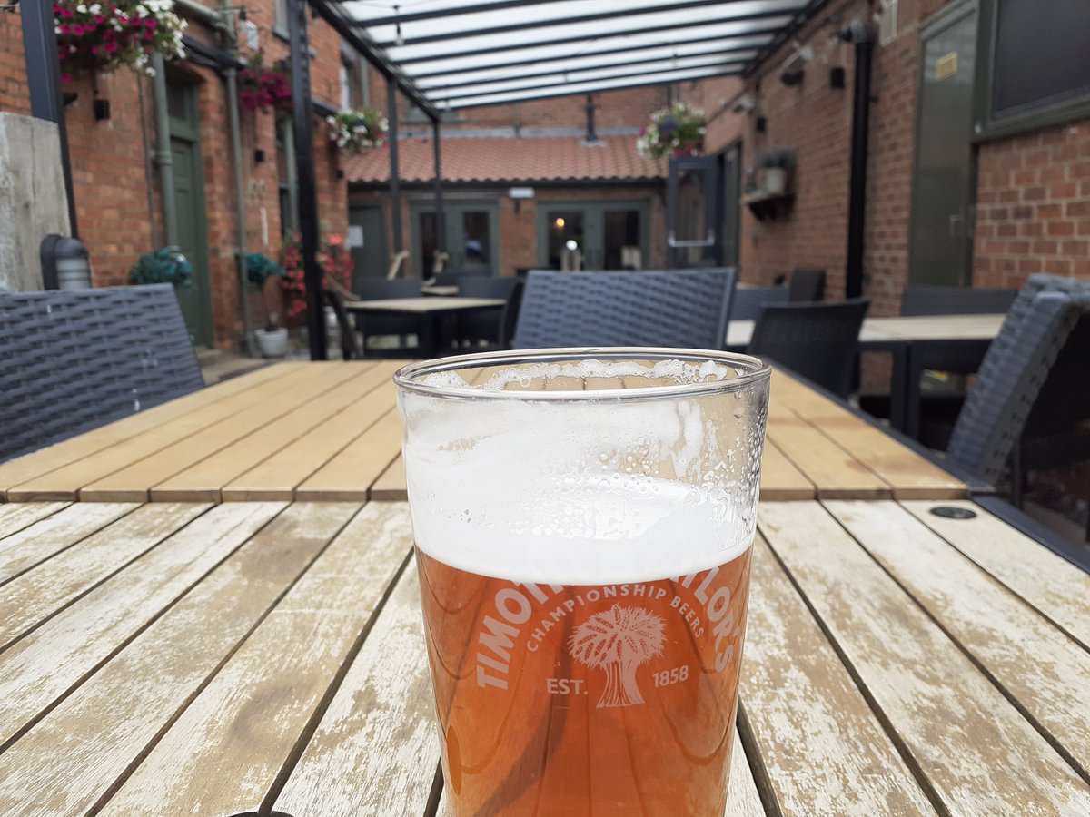 Drinking a pint of @TimothyTaylors 
Landlord in one of the finest beer gardens in #Lincoln #pubs #beer #ukpubs