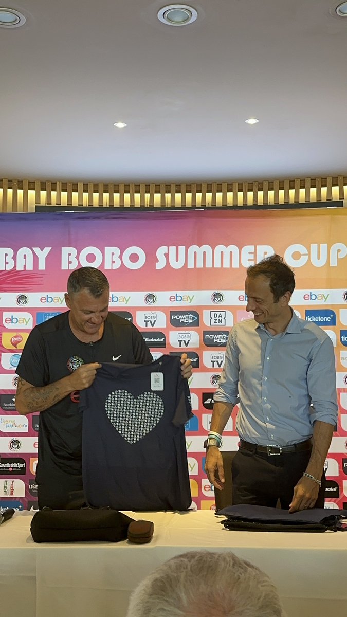 VisitFVG's tweet photo. πΎ Bobo Vieri e i suoi amici per la prima volta a πLignano Sabbiadoro per la terza tappa della eBay #BoboSummerCup 2023. Record coppie iscritte. ποΈ 4- 6 agosto
biglietti π«ππ» https://t.co/4d4zUnXVsB https://t.co/BhQvmNOP2x